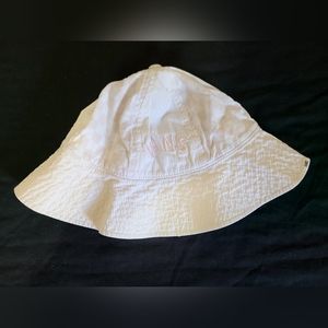 🧡🧡🧡4 For $20🧡🧡🧡Vans bucket hat